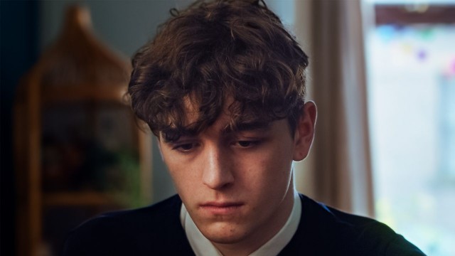 Click to watch 'Episode 4' (popup) Happy Valley